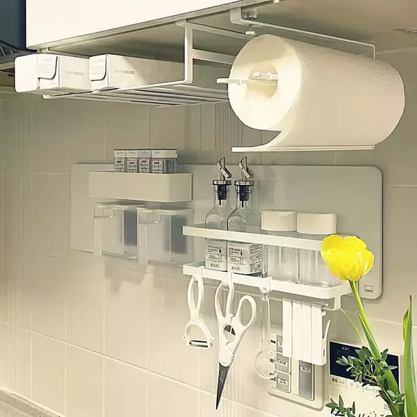 「余白のあるキッチンで心も軽やかに。物を置かずすっきり暮らすコツ」の画像