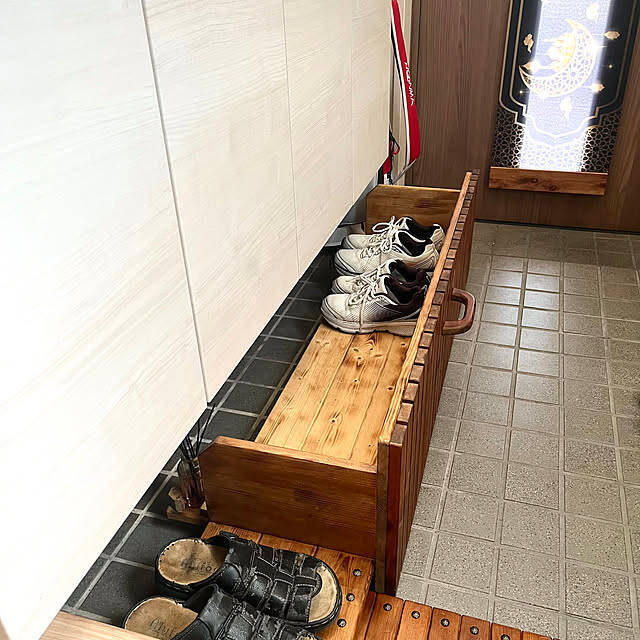 3つの場所別にご紹介します！使いやすくて便利なサンダル収納実例10選