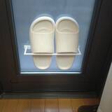 「3つの場所別にご紹介します！使いやすくて便利なサンダル収納実例10選」の画像5