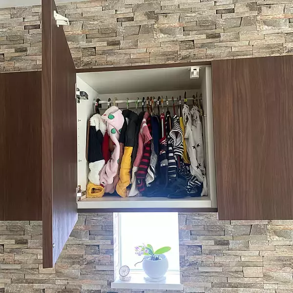 「小さく狭いスペースも賢く使える♪短いつっぱり棒の活用アイデア」の画像