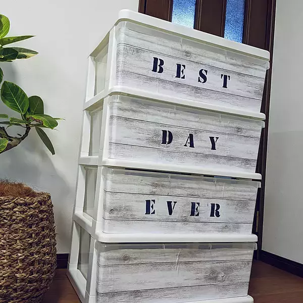 「ごちゃつきを防いでインテリア性もアップ！衣装ケースの目隠しアイデア」の画像