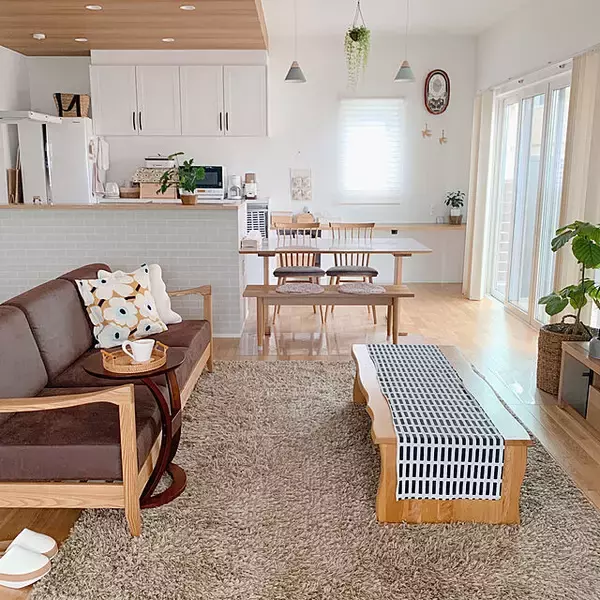 「ちょい置きできて便利！コンパクトでおすすめのサイドテーブル10選」の画像