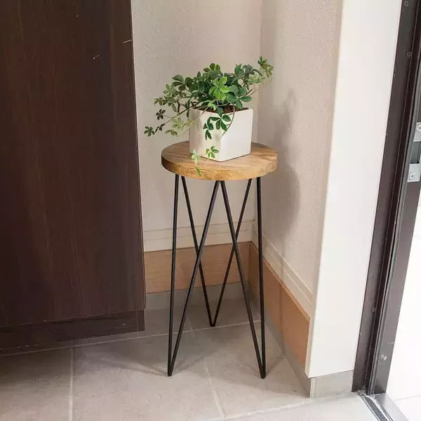 「ちょい置きできて便利！コンパクトでおすすめのサイドテーブル10選」の画像