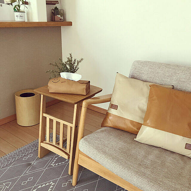 ちょい置きできて便利！コンパクトでおすすめのサイドテーブル10選