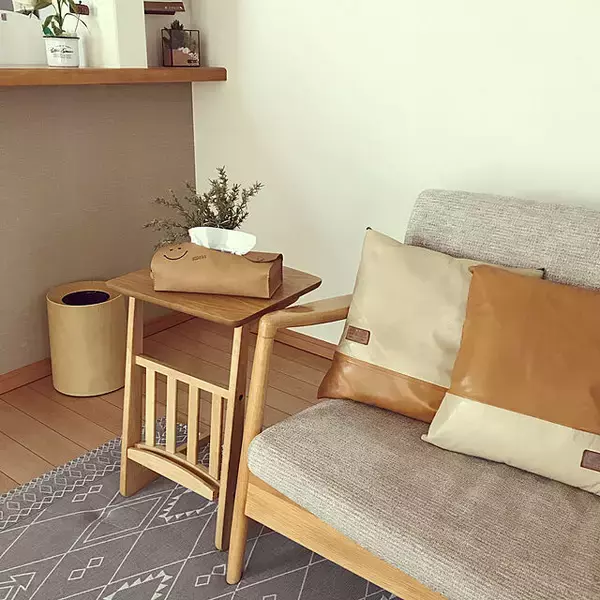 「ちょい置きできて便利！コンパクトでおすすめのサイドテーブル10選」の画像