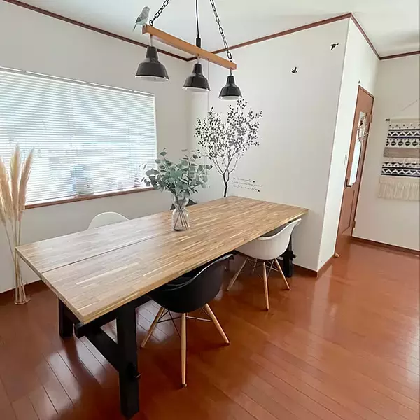 「自分らしい空間を叶えるのはこれ！IKEAのダイニングテーブルをご紹介」の画像