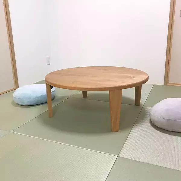 「人もペットもくつろげる♡ニトリのモチモチクッションでみんなリラックス」の画像