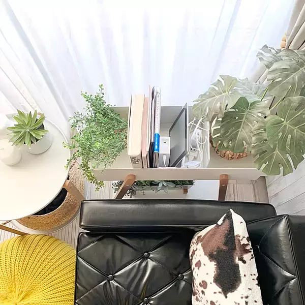 「上手に隠してお部屋もすっきり♪暮らしが整うケーブル収納のアイデア10選」の画像