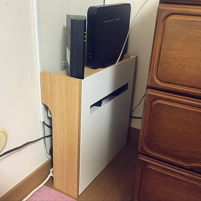 上手に隠してお部屋もすっきり♪暮らしが整うケーブル収納のアイデア10選