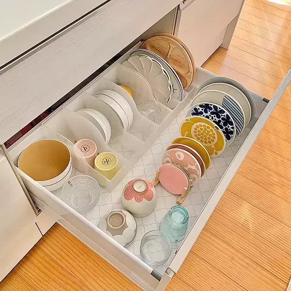もう散らからない！セリアの収納グッズを使った引き出し整理術