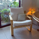 「「ポエング」で叶える癒やしの時間。IKEAのアームチェアで作るリラックス空間」の画像2