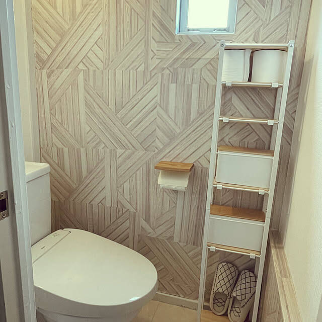 スリムラックと壁収納で生活感をかくして清潔見え！トイレがすっきり整う収納ラック6選