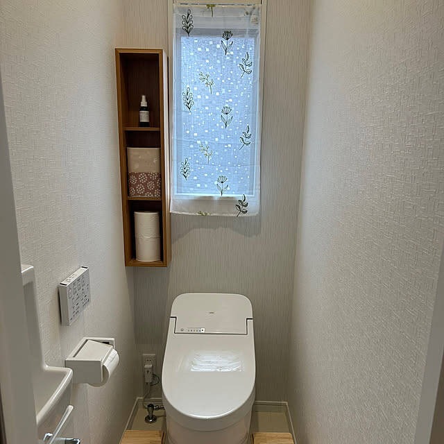 スリムラックと壁収納で生活感をかくして清潔見え！トイレがすっきり整う収納ラック6選