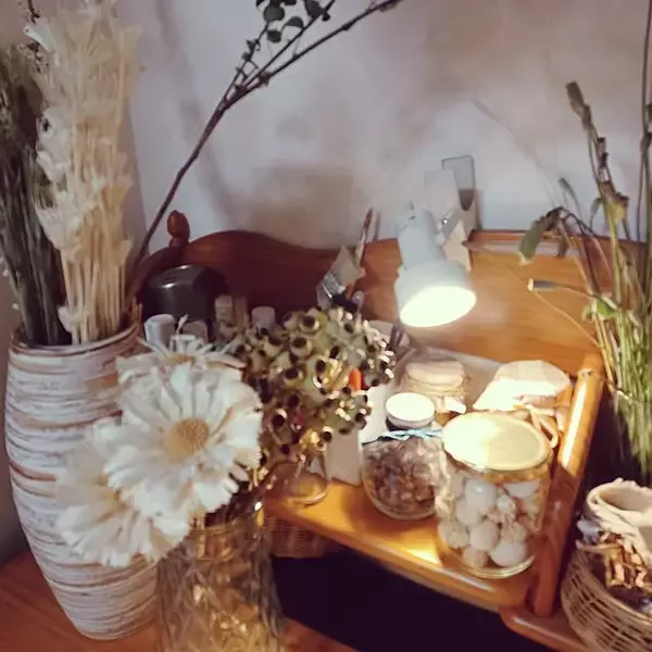 「ナチュラルな明かりで空間を照らす。無印良品の照明でつくる心地よい暮らしの時間」の画像