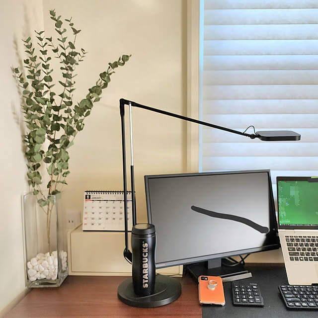 ナチュラルな明かりで空間を照らす。無印良品の照明でつくる心地よい暮らしの時間