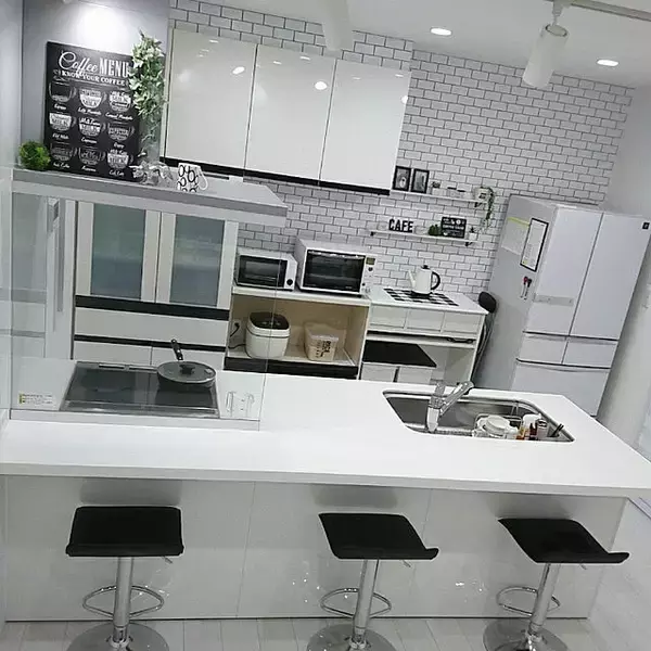 「お店みたいで憧れる♡カッコ良くて使いやすい理想のキッチンカウンター」の画像