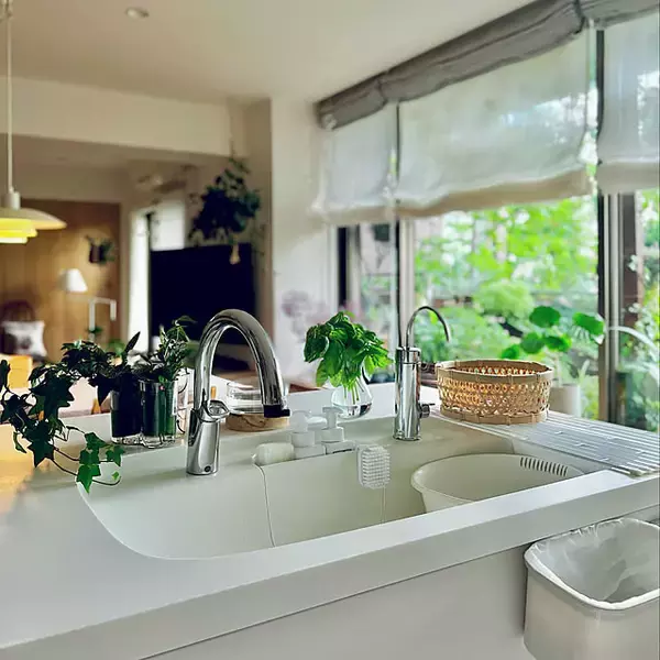 「洗い物や調理がスムーズに♪シンク周りをすっきり整えて使いやすくする工夫10選」の画像