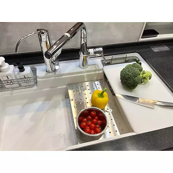 「洗い物や調理がスムーズに♪シンク周りをすっきり整えて使いやすくする工夫10選」の画像