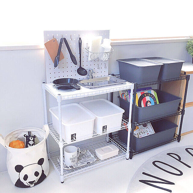 ダイソーアイテムが大活躍！自分好みの棚づくりで、お部屋がセンスアップ♡