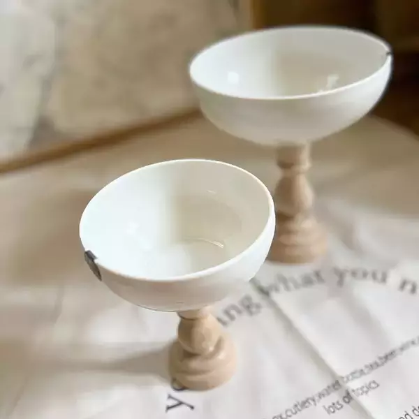 「セリアリメイクで旬のインテリアに！人気の韓国風ルームにぴったりのDIYアイデア」の画像