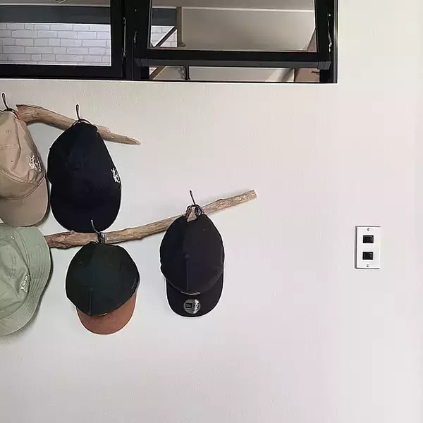「使いやすさもUPする！インテリアの一部になる壁面収納のアイデア」の画像
