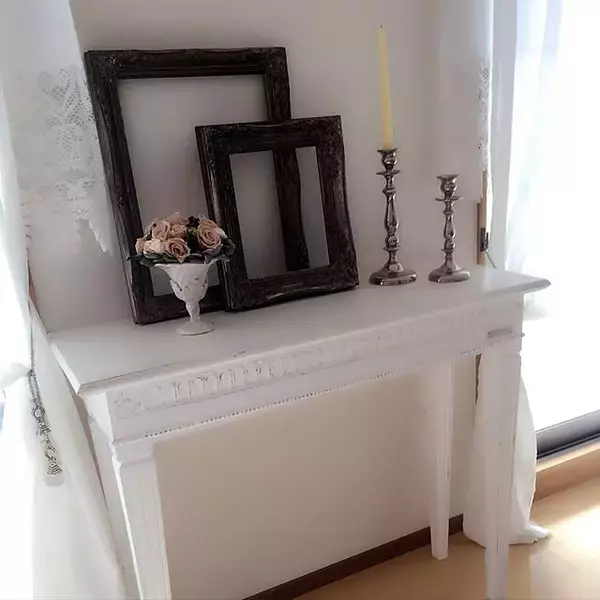 「ディスプレイ棚にもなる♪リビングに置きたいコンソールテーブル」の画像