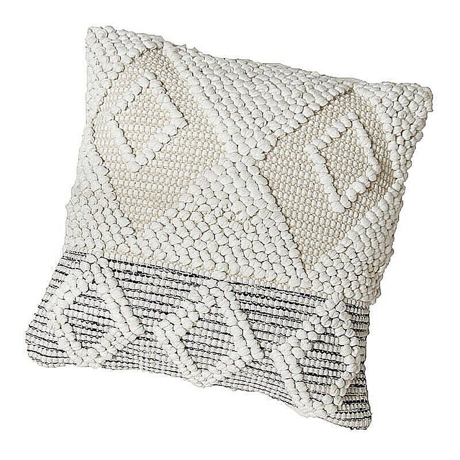 インテリアのアクセントになる♪お気に入りのクッションがある暮らし