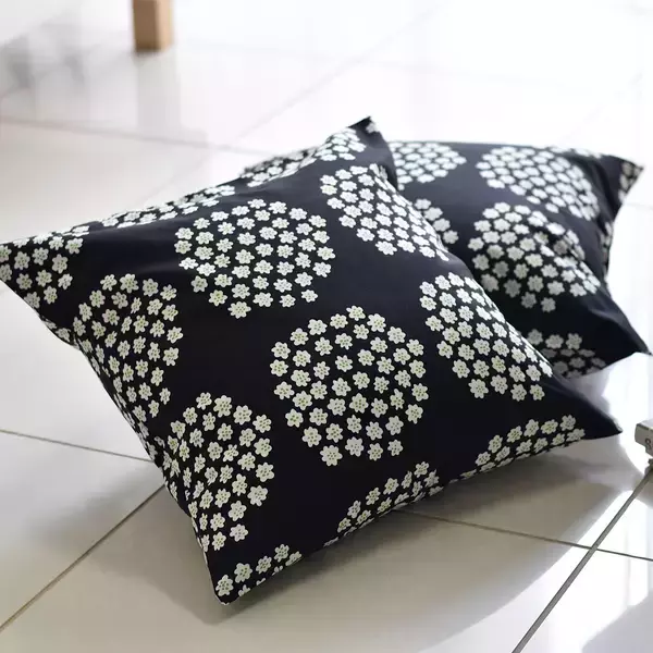 「インテリアのアクセントになる♪お気に入りのクッションがある暮らし」の画像