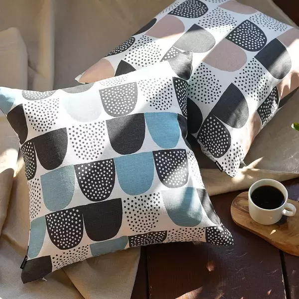 「インテリアのアクセントになる♪お気に入りのクッションがある暮らし」の画像