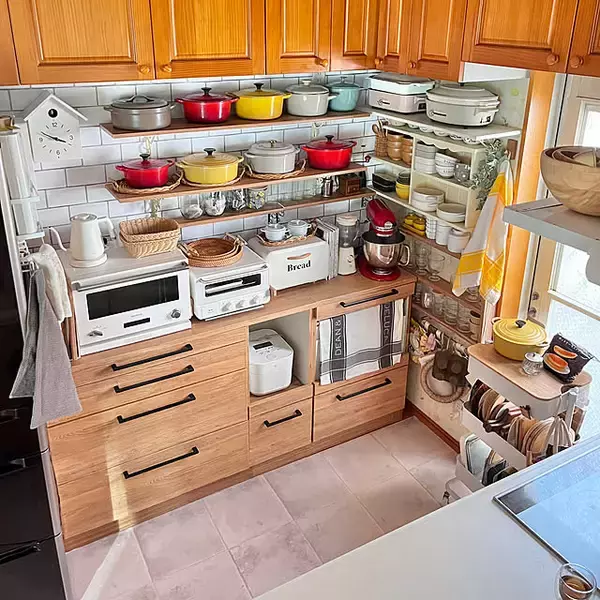 「毎日を気持ちよく過ごせる場所に♪キッチンの床をキレイに保つアイデア」の画像