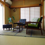 「意外なほど馴染む。和室にベッドやソファを置いたコーディネート10選」の画像2