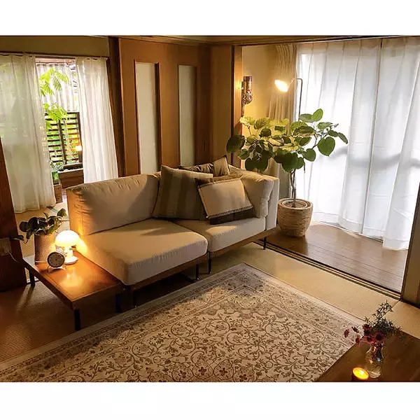 「意外なほど馴染む。和室にベッドやソファを置いたコーディネート10選」の画像