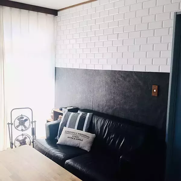 「海外風のモダンな雰囲気がたまらない。サブウェイタイルをDIYで」の画像