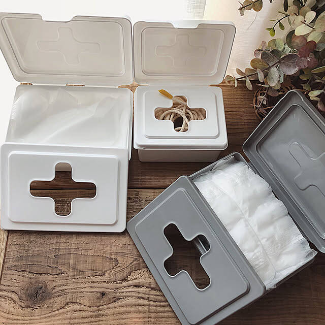 フタを開けずに片手で取り出せる！セリアのプルアウトボックスを使った収納アイデア