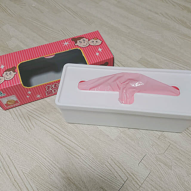 フタを開けずに片手で取り出せる！セリアのプルアウトボックスを使った収納アイデア