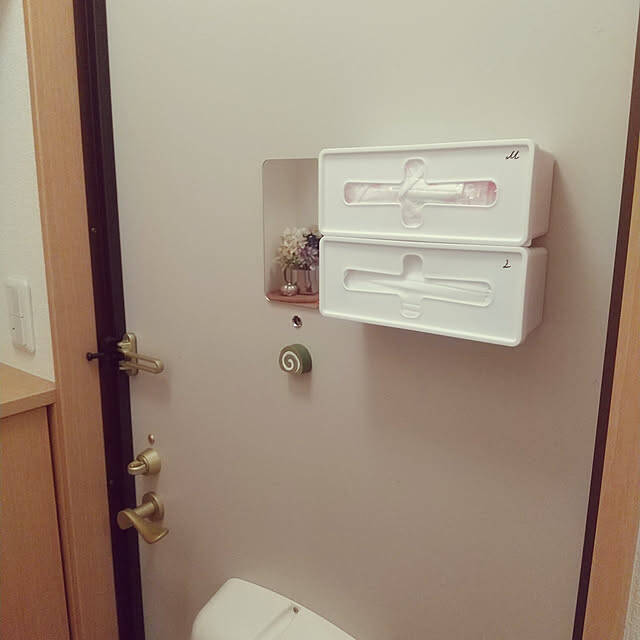 フタを開けずに片手で取り出せる！セリアのプルアウトボックスを使った収納アイデア