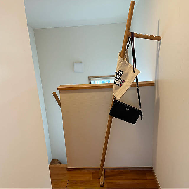 限られたスペースを有効活用！スリムで収納力のあるコートハンガーの実例6選