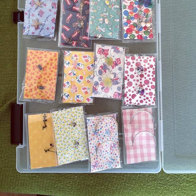 100均ファイルケースでお部屋がスッキリ片付く！参考にしたい書類以外の収納アイデア集
