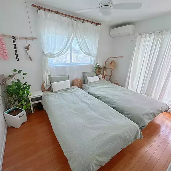 「たった1枚で寝室が変わる！IKEAの布団カバーでお部屋を簡単イメージチェンジ」の画像