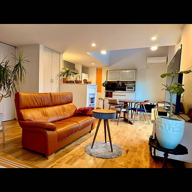 魅力的なデザインと座り心地のよさで、くつろぎの時間を。ユーザーさん愛用のカリモク家具のソファ6選