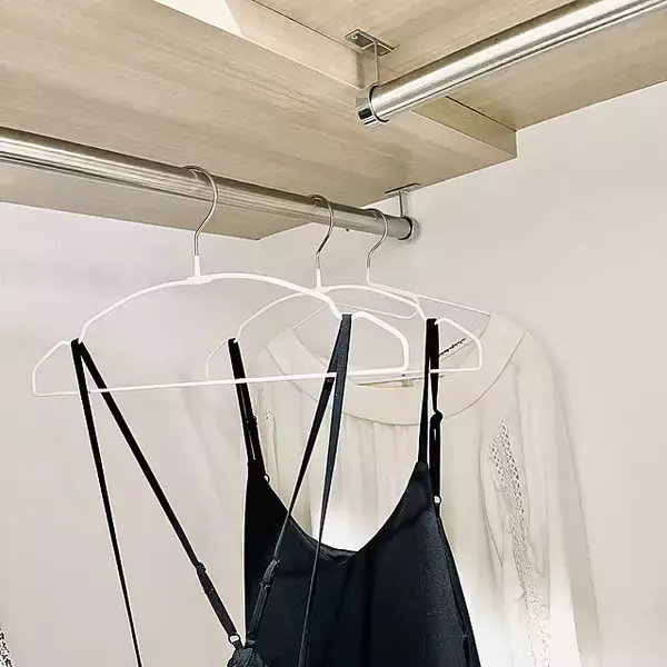 「ニトリのハンガーが手放せない！機能美と使いやすさを両立して家事をラクに」の画像