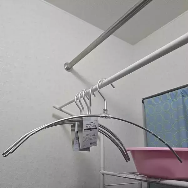 「ニトリのハンガーが手放せない！機能美と使いやすさを両立して家事をラクに」の画像