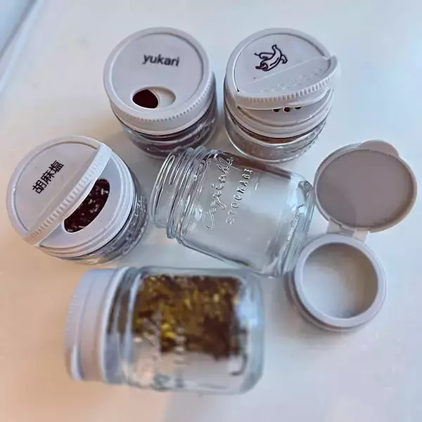 ダイソーアイテムで叶います♪使いやすさも見た目もGOODな調味料収納