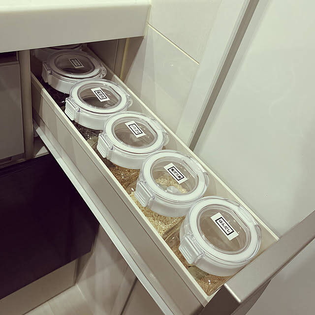 ダイソーアイテムで叶います♪使いやすさも見た目もGOODな調味料収納