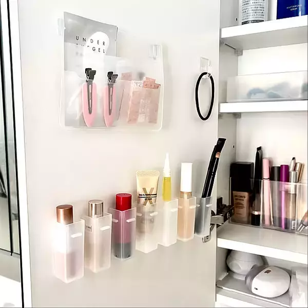 「扉裏が収納スペースに早変わり♪セリアで見つけた便利アイテム6選」の画像