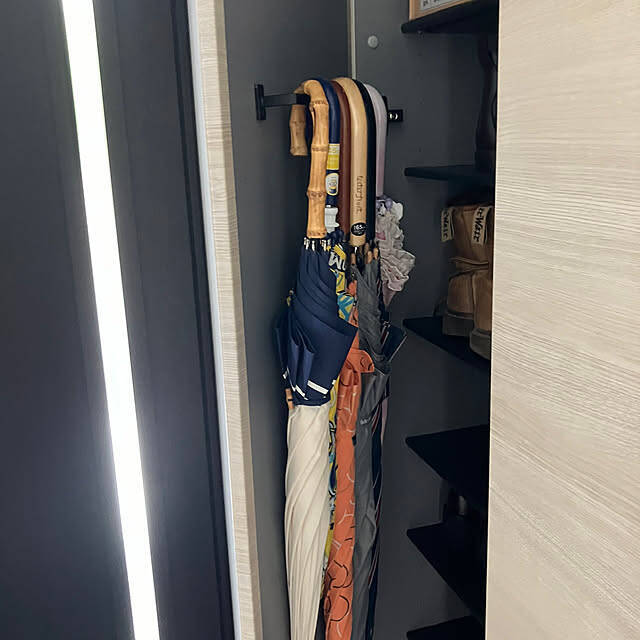 扉裏が収納スペースに早変わり♪セリアで見つけた便利アイテム6選