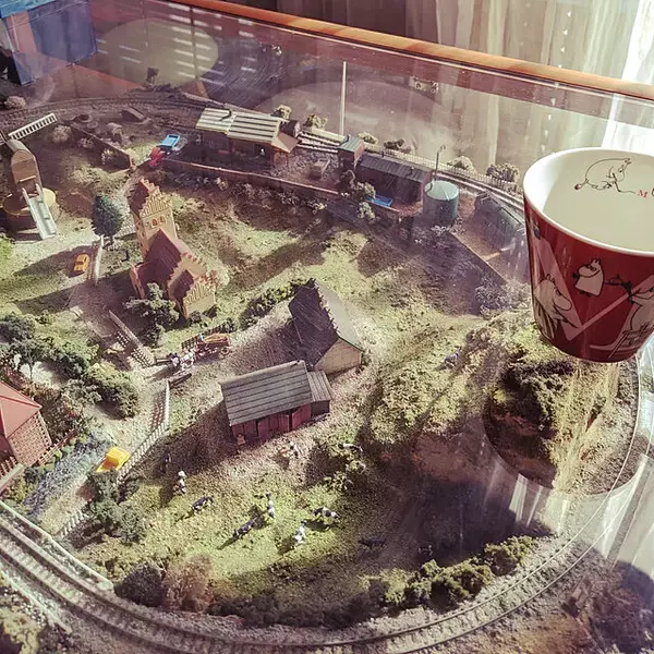 「お気に入りをどう飾る？プラモデルや鉄道模型のディスプレイ実例」の画像