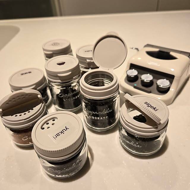 用途に合わせてたくさんそろえたい♡日々のお料理が楽しくなるダイソーの調味料収納