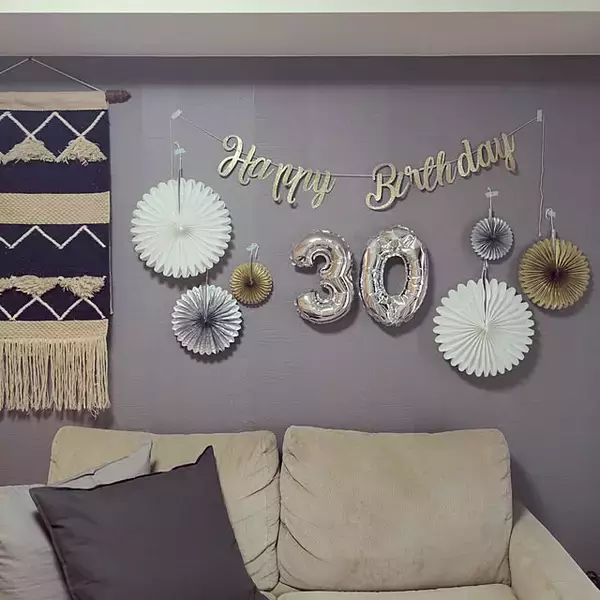 「思い出に残る一日に♡パーティーを盛り上げてくれる100均の誕生日飾り」の画像