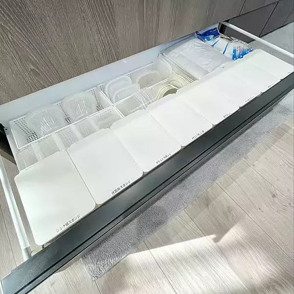 「3つのパターン別にご紹介します☆タッパーや保存容器の収納方法」の画像